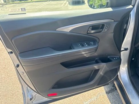 Used 2023 Honda Passport EX-L image 22