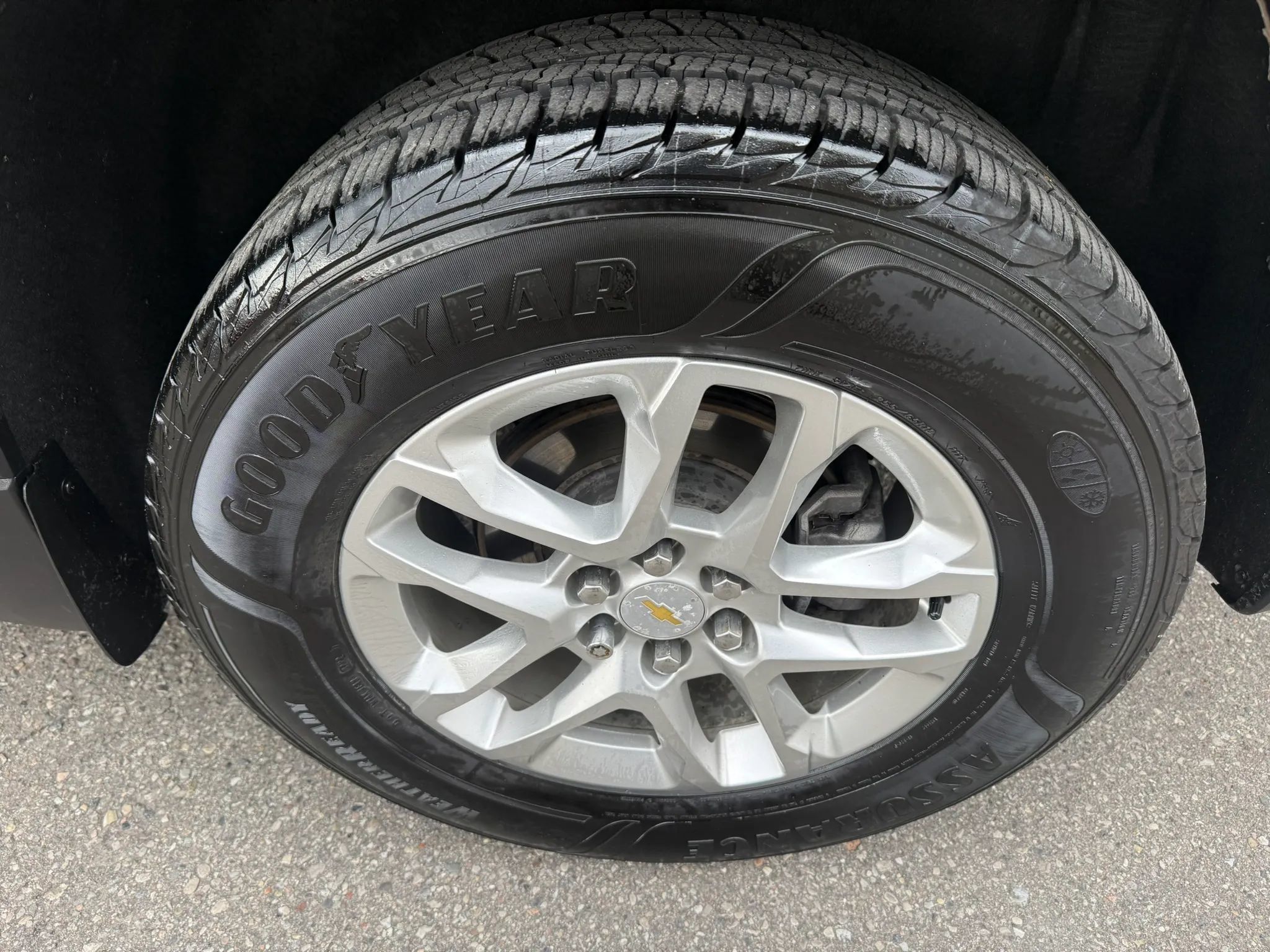 Used 2020 Chevrolet Traverse LT FWD image 10