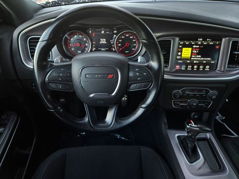 Used 2022 Dodge Charger R/T image 11