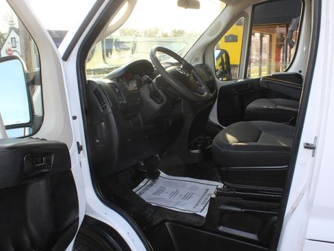 Used 2019 RAM ProMaster 2500 FWD image 9