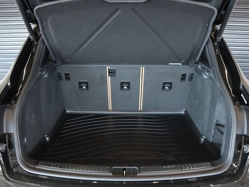 Certified 2026 Porsche Macan AWD/4WD image 26
