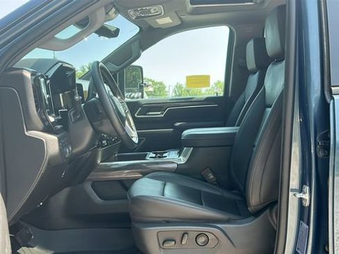 Used 2025 Chevrolet Silverado 2500 LTZ w/ LTZ Plus Package AWD/4WD image 44