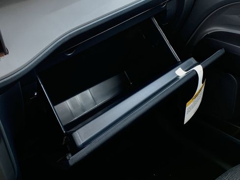 New 2025 Ford Maverick XL image 25