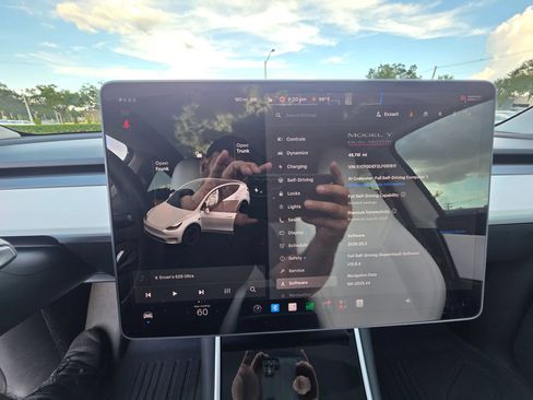 Used 2020 Tesla Model Y Performance AWD/4WD image 22