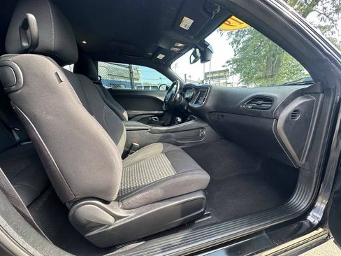 Used 2019 Dodge Challenger SXT AWD/4WD image 25