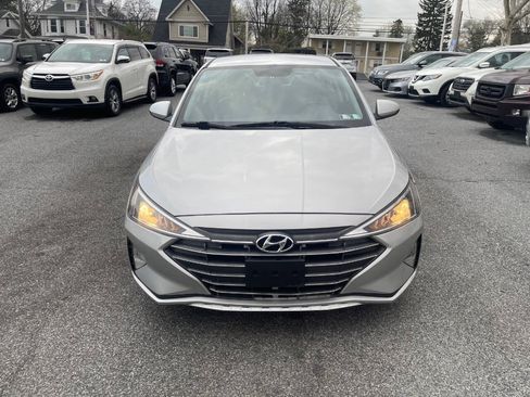 Used 2019 Hyundai Elantra SE FWD image 3