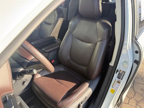Used 2021 Toyota Sienna Platinum image 17
