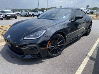 Used 2024 Toyota GR86 Premium w/ Performance Package RWD video 3