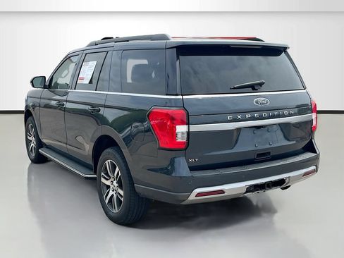 Used 2023 Ford Expedition XLT RWD image 5