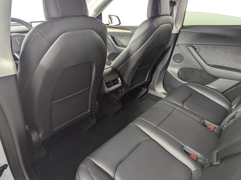 Used 2023 Tesla Model Y Long Range image 30