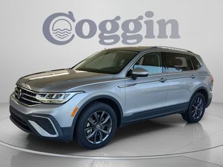 Used 2023 Volkswagen Tiguan SE FWD video 1