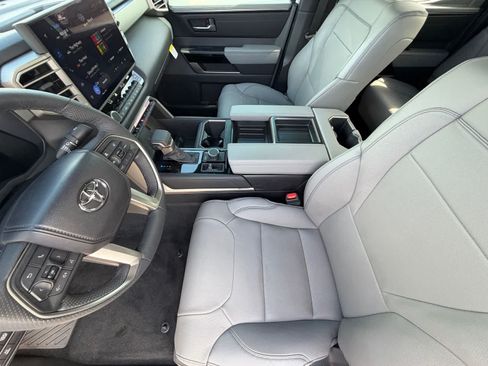 Certified 2026 Toyota Tundra Limited AWD/4WD image 14