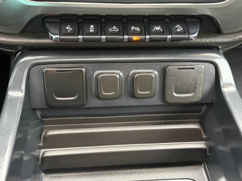 Used 2018 Chevrolet Silverado 1500 LTZ Z71 w/ Centennial Edition image 50