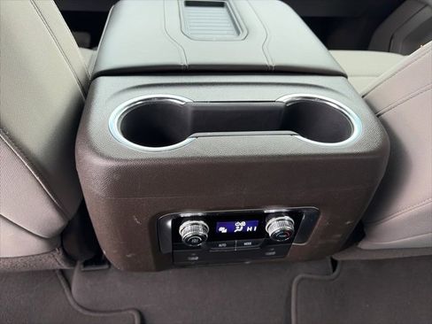 Used 2021 GMC Yukon SLE image 13