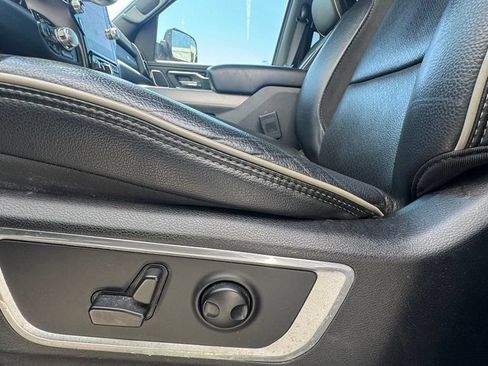 Used 2022 RAM 1500 Laramie AWD/4WD image 19