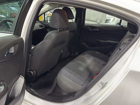 Used 2018 Chevrolet Cruze LS image 25