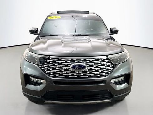 Used 2020 Ford Explorer Platinum w/ Premium Technology Package AWD/4WD image 2