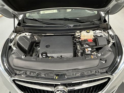 Used 2020 Buick Enclave Essence image 27