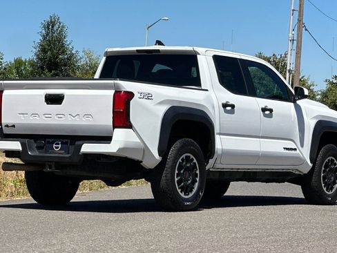 Used 2024 Toyota Tacoma TRD Off-Road AWD/4WD image 3