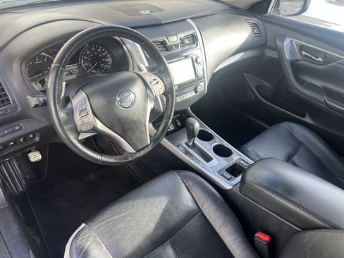 Used 2014 Nissan Altima 3.5 SL w/ Technology Package FWD image 10