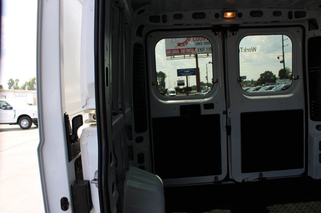 Used 2025 RAM ProMaster 2500 w/ U-Haul Equipment Group FWD image 13