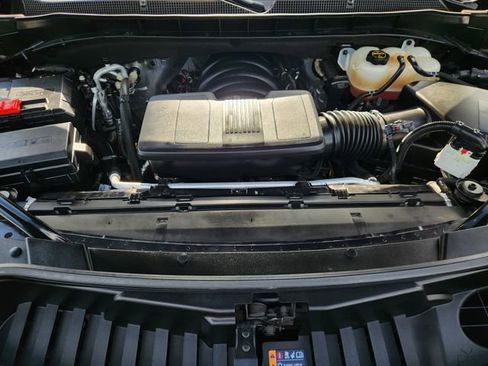 Used 2025 Chevrolet Tahoe RST w/ Comfort Package RWD image 32