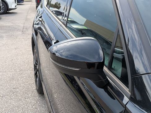 Used 2021 Volkswagen Tiguan SE R-Line w/ 3rd Row Seat Package AWD/4WD image 12