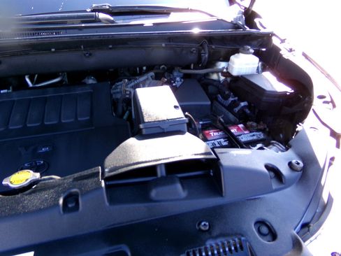 Used 2015 Toyota Highlander XLE image 30