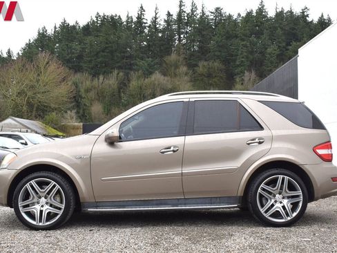 Used 2009 Mercedes-Benz ML 63 AMG 4MATIC image 9