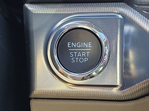 Used 2025 Ford F150 Platinum w/ Equipment Group 703A Plus AWD/4WD image 6