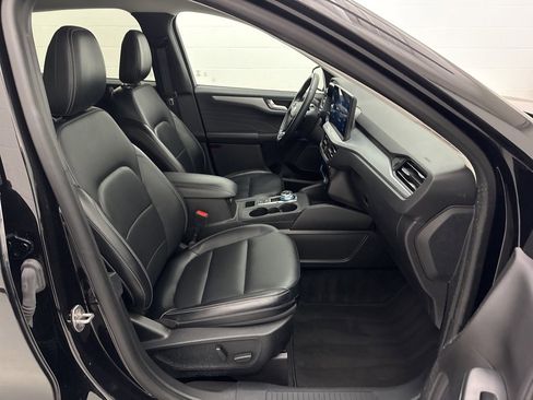 Used 2024 Ford Escape Platinum image 48