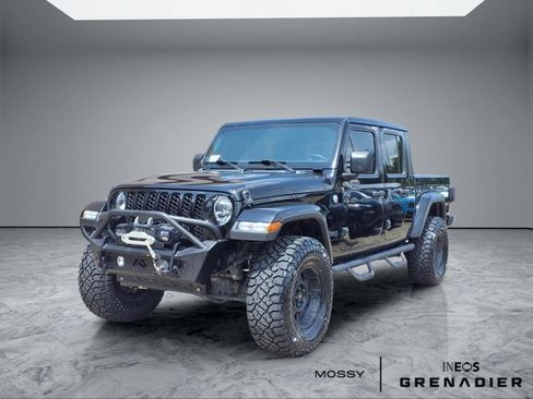 Used 2021 Jeep Gladiator Sport AWD/4WD image 4