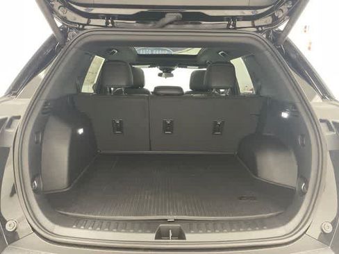 New 2026 Chevrolet Equinox LT w/ Convenience Package II AWD/4WD image 13