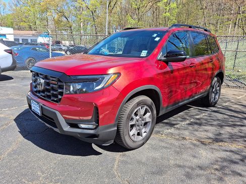 Certified 2022 Honda Passport TrailSport image 3