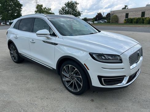 Used 2020 Lincoln Nautilus Reserve w/ Equipment Group 201A FWD image 9