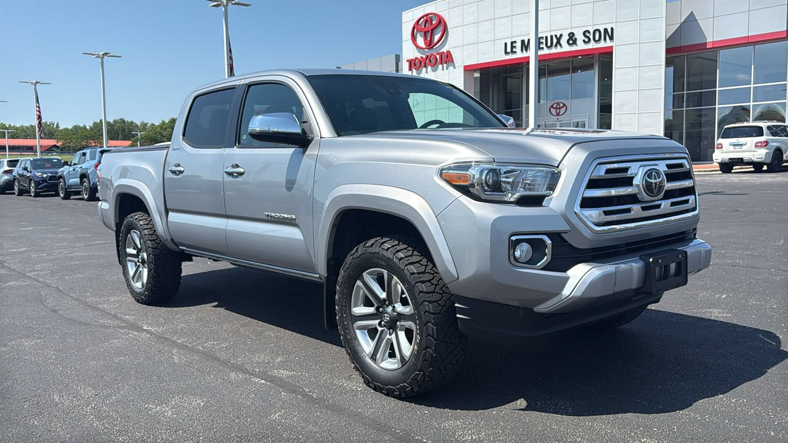 Used 2019 Toyota Tacoma Limited AWD/4WD image 1
