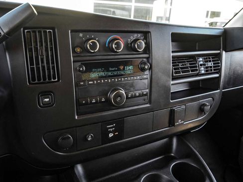 Used 2017 GMC Savana 3500 LS image 21