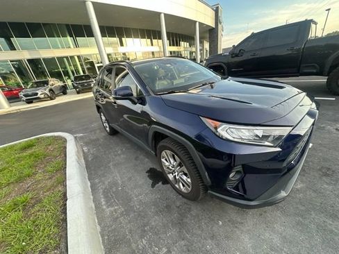 Used 2019 Toyota RAV4 XLE Premium w/ Advanced Technology Package FWD image 3
