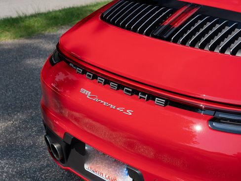 Used 2022 Porsche 911 Carrera 4S AWD/4WD image 16