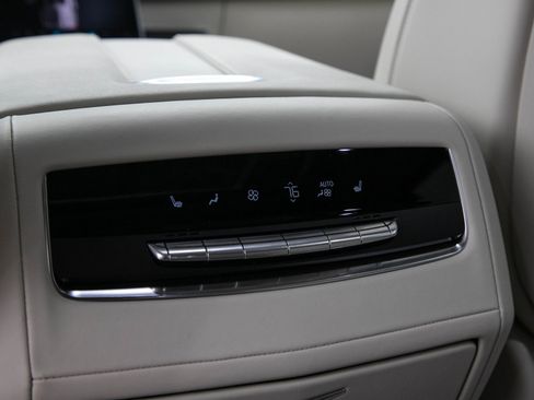 Used 2026 Cadillac Escalade Platinum Sport w/ LPO, ONYX Package AWD/4WD image 18