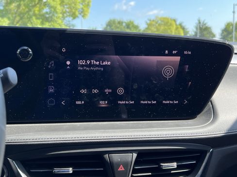 Used 2024 Buick Encore GX Avenir w/ Avenir Convenience Package FWD image 23