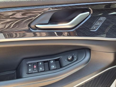 Used 2022 Jeep Grand Cherokee Trailhawk w/ Advanced Protech Group II AWD/4WD image 25
