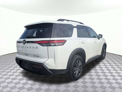 Used 2024 Nissan Pathfinder SV AWD/4WD image 3