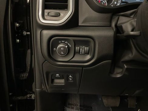 Used 2025 RAM 1500 Laramie w/ Sport Appearance Package AWD/4WD image 14