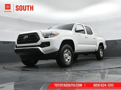 Used 2022 Toyota Tacoma SR image 38