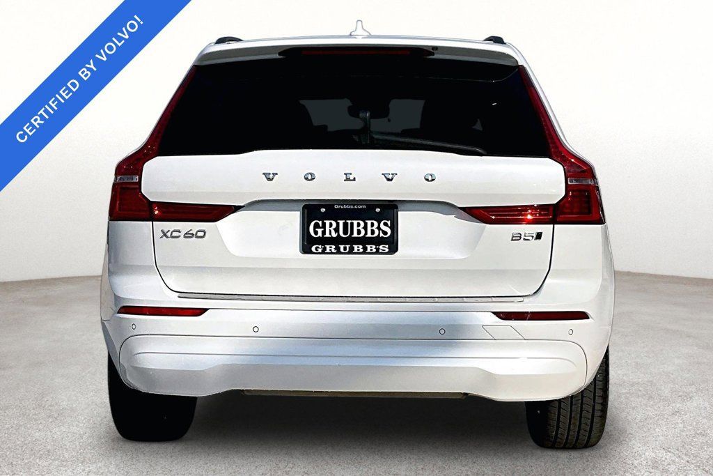 Used 2022 Volvo XC60 B5 Momentum w/ Climate Package AWD/4WD image 2