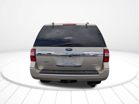 Used 2017 Ford Expedition Platinum RWD image 4