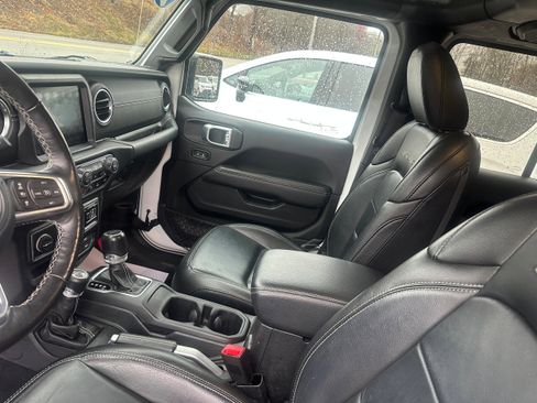 Used 2020 Jeep Gladiator Overland image 38