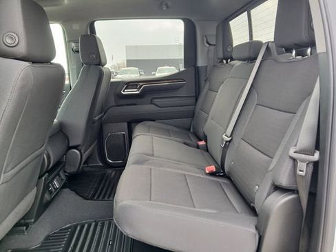 New 2026 GMC Sierra 1500 SLE w/ Preferred Package AWD/4WD image 13