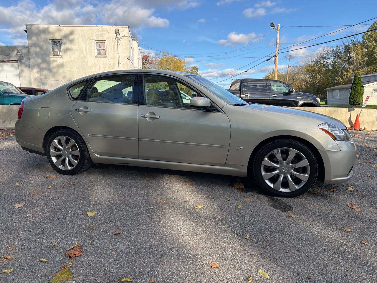 Used 2007 INFINITI M35 w/ Technology Pkg RWD image 9